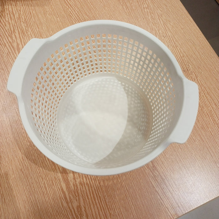 Miniso Minimalist Round Storage Basket (white)