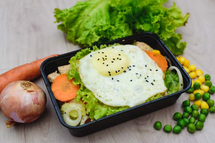 The Stayfit Kitchen Egg Poach Chicken Salad